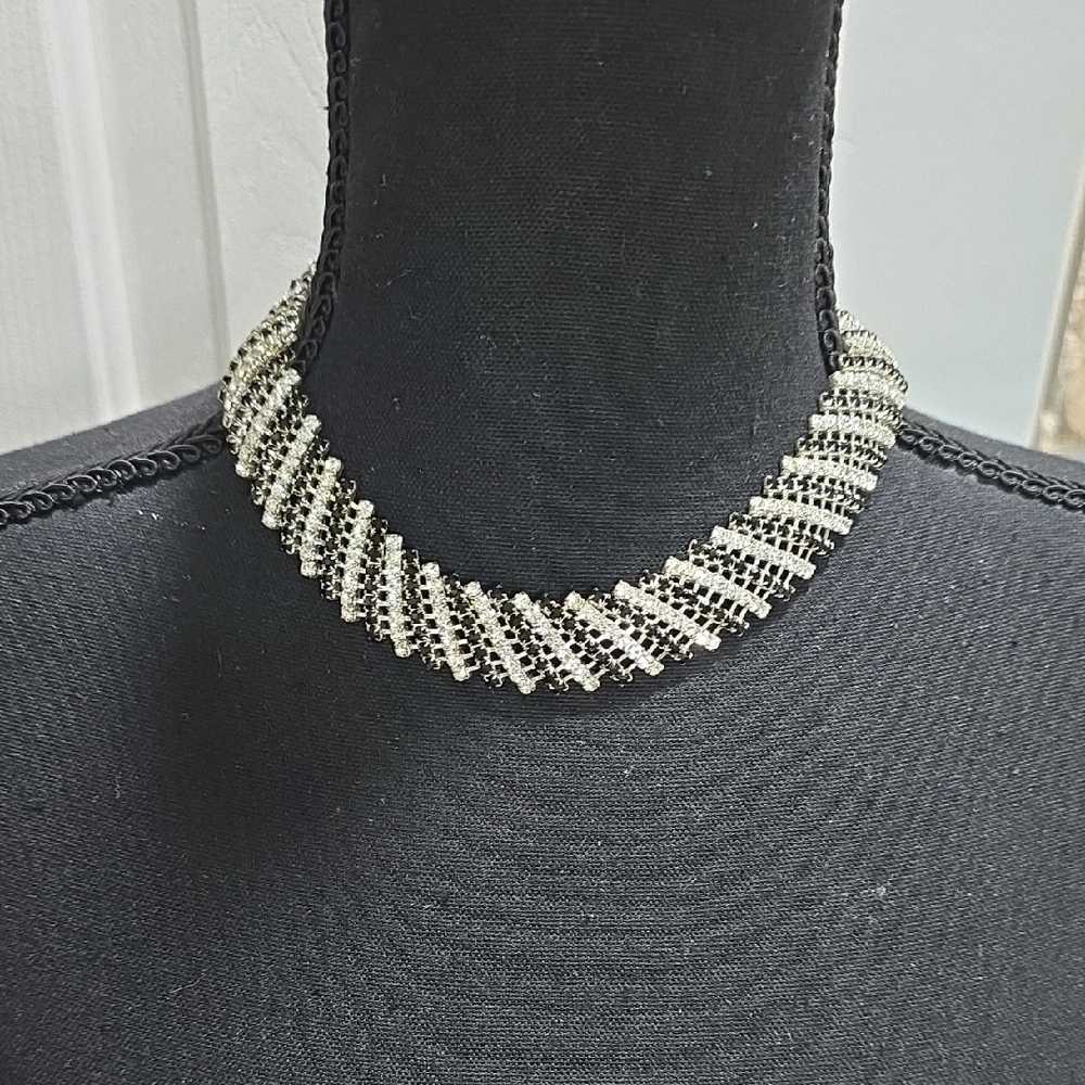 Elegant Silver and Black Women's Necklace